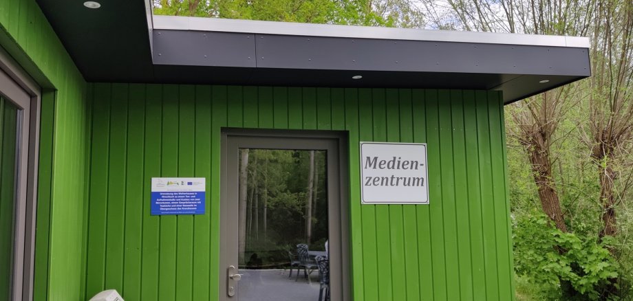 Projektbeispiel, Sanierung Weiherhaus Hirschluch zur Nutzung als Medienzentrum, LAG Märkische Seen